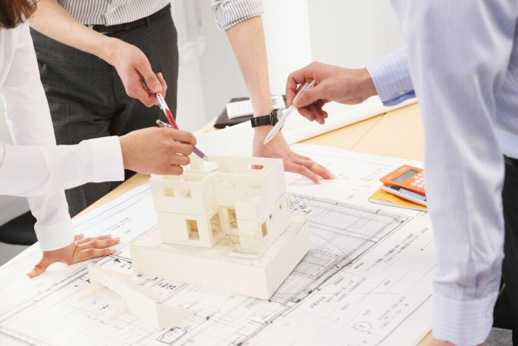 Cost comparison of business scaling models