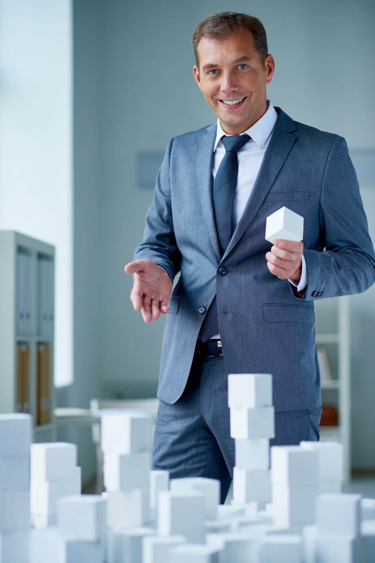let's build business